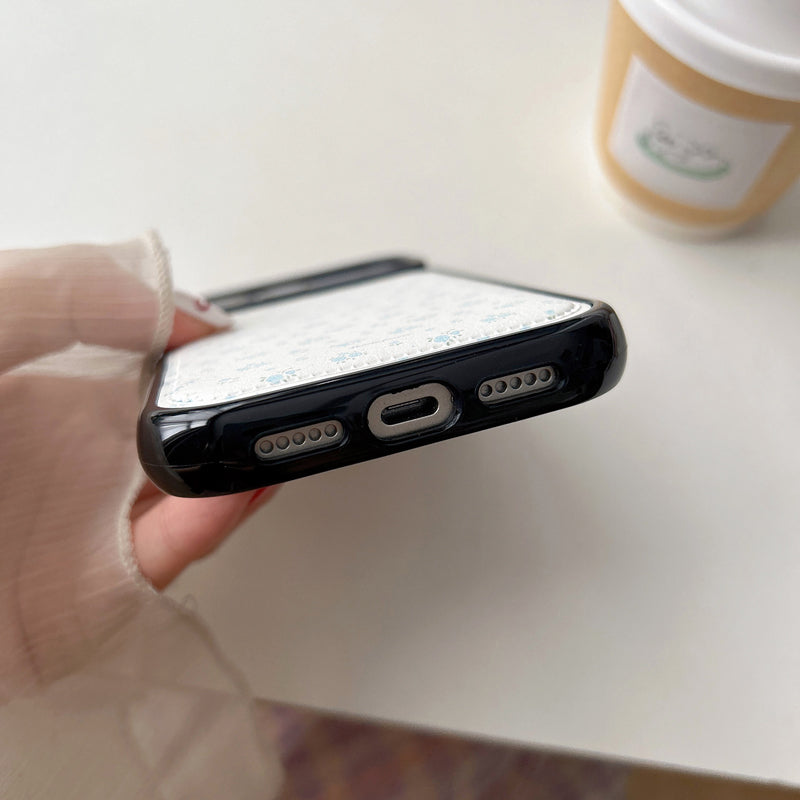 〖i957〗ブルーの小花がいっぱいのiPhone 17 17Pro スマホケース