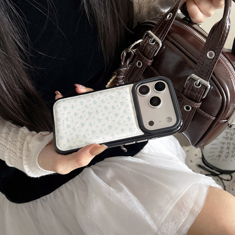 〖i957〗ブルーの小花がいっぱいのiPhone 17 17Pro スマホケース