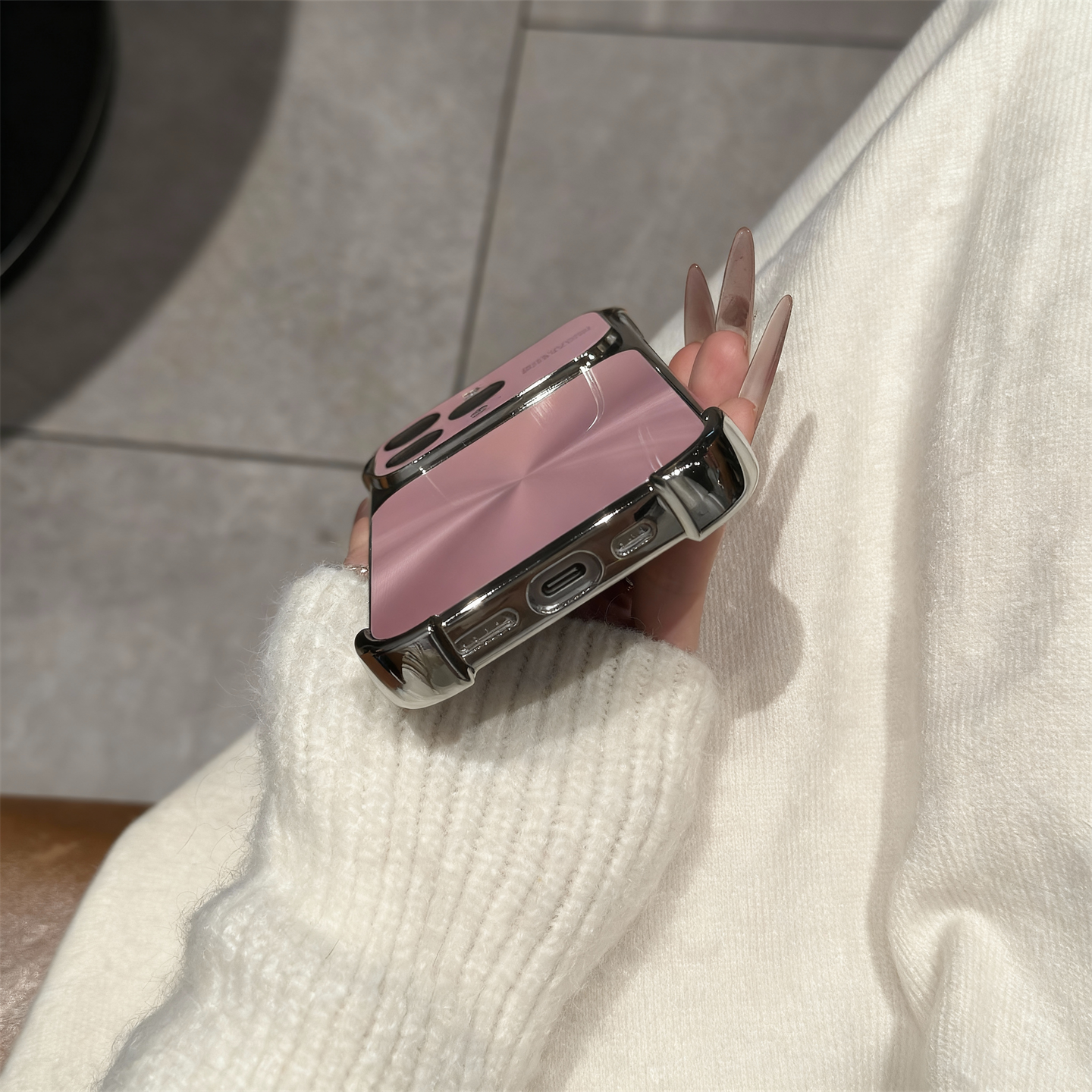 〖i977〗iPhone 17 17Pro 17ProMax 専用 極光メタリックフィニッシュ スマートフォンケース